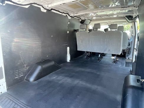Used 2019 Ford Transit 250 148 Low Roof RWD image 24