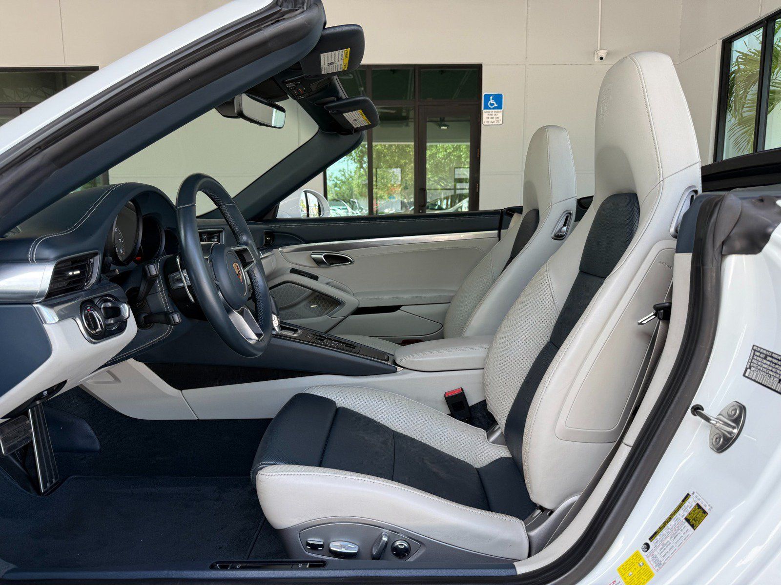 Used 2018 Porsche 911 Targa 4S image 27