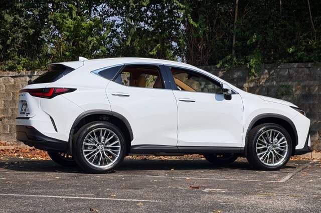 Certified 2026 Lexus NX 350 AWD w/ Luxury Package image 5
