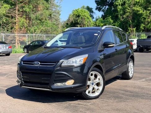 Used 2015 Ford Escape Titanium w/ Canadian Touring Package AWD/4WD image 1