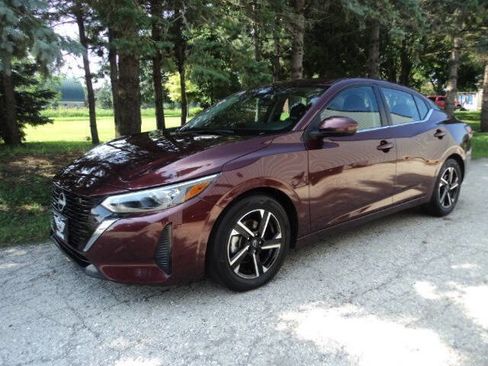 Used 2024 Nissan Sentra SV image 1