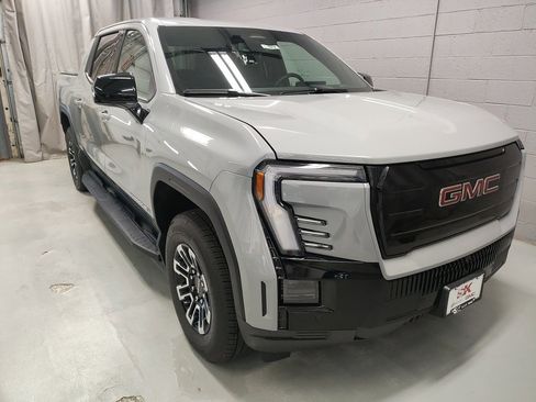 New 2026 GMC Sierra EV Elevation image 5