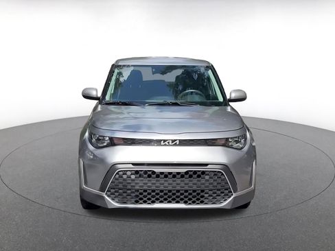 Used 2025 Kia Soul LX w/ LX Technology Package FWD image 4