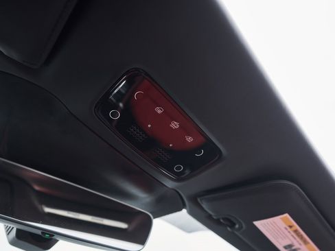 Used 2024 Ferrari Roma Spider image 71