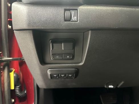 Used 2023 GMC Canyon Elevation w/ Convenience Package AWD/4WD image 22