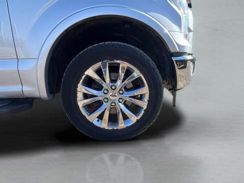 Used 2017 Ford F150 Lariat w/ Equipment Group 502A Luxury image 28