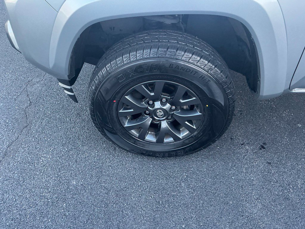 Certified 2023 Toyota Tacoma SR5 AWD/4WD image 12