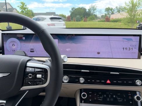 New 2026 Genesis GV70 2.5T Advanced AWD/4WD image 18