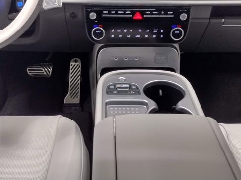 New 2026 Hyundai Ioniq 9 Calligraphy image 48