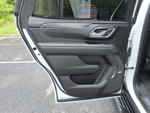 Used 2024 Chevrolet Tahoe RST w/ Luxury Package AWD/4WD image 18