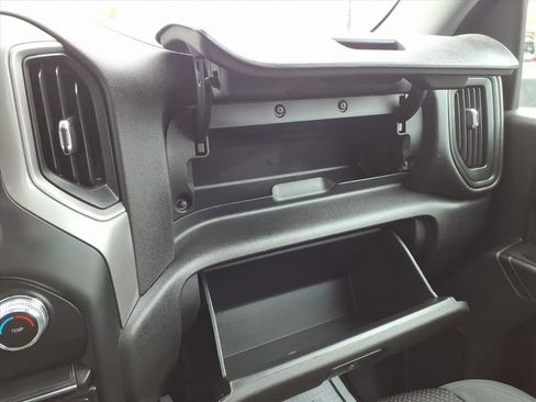 Used 2020 GMC Sierra 2500 4x4 Crew Cab w/ Convenience Package image 19