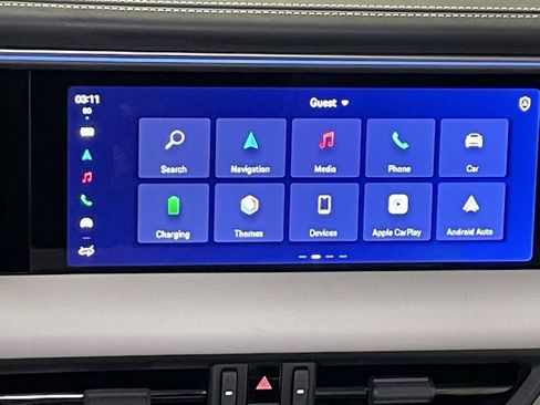 Used 2025 Porsche Macan 4 Electric image 28