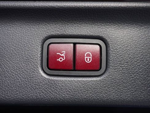 Used 2021 Mercedes-Benz S 580 S 580 image 24