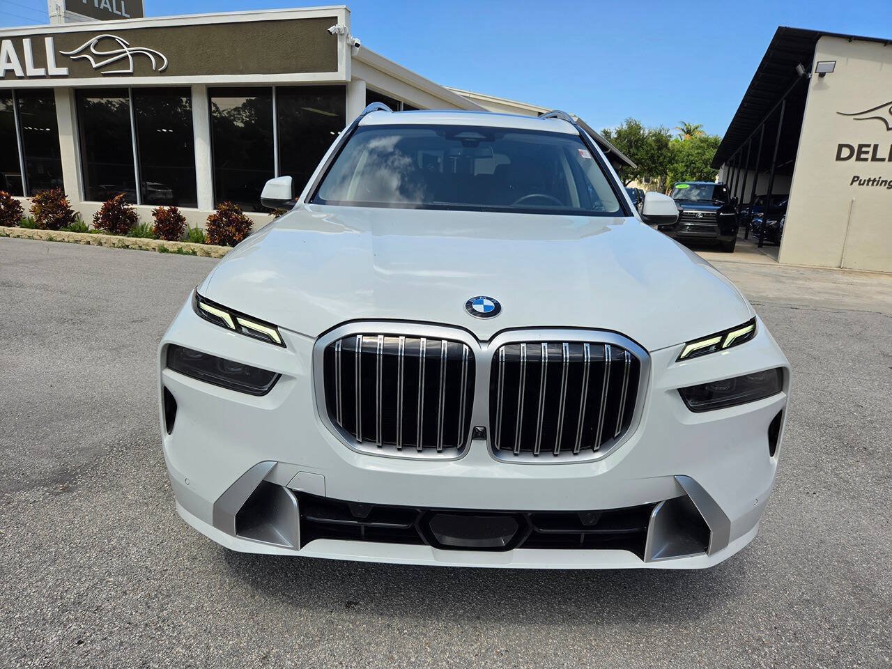 Used 2026 BMW X7 xDrive40i AWD/4WD image 2