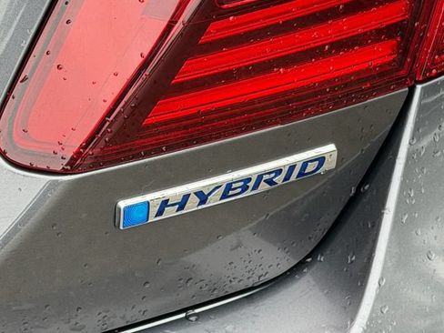 Used 2017 Honda Accord Hybrid Sedan image 9