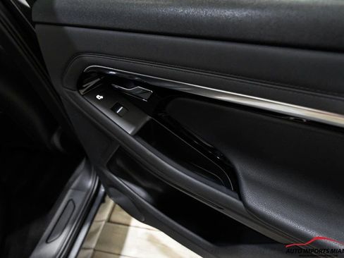 Used 2022 Land Rover Range Rover Evoque SE image 58