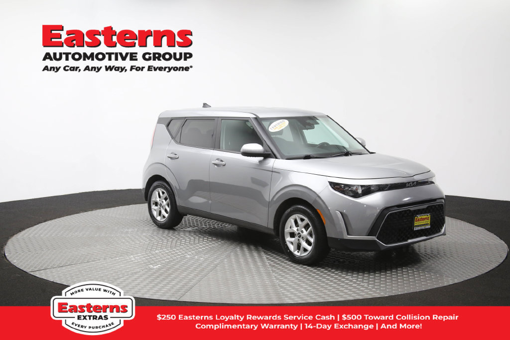 Used 2023 Kia Soul LX w/ LX Technology Package FWD image 50