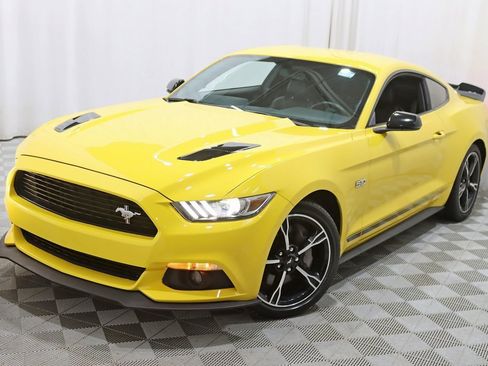 Used 2016 Ford Mustang GT Premium w/ Equipment Group 401A image 6