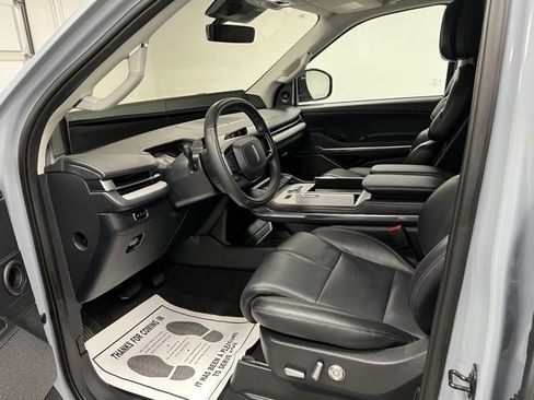 Used 2025 Lincoln Navigator L Reserve image 20