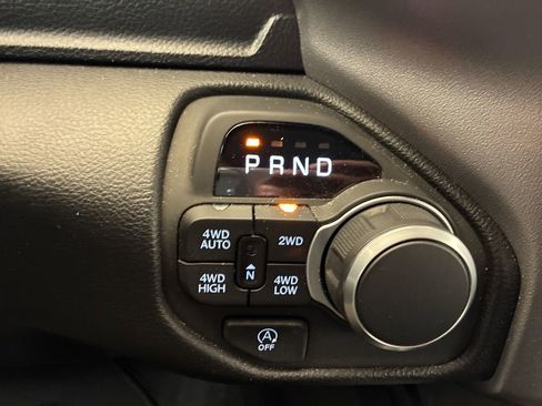 Used 2025 RAM 1500 Big Horn AWD/4WD image 21
