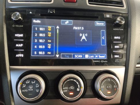 Used 2017 Subaru Crosstrek 2.0i Limited image 25