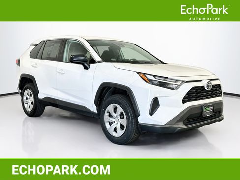 Used 2025 Toyota RAV4 LE AWD/4WD image 1
