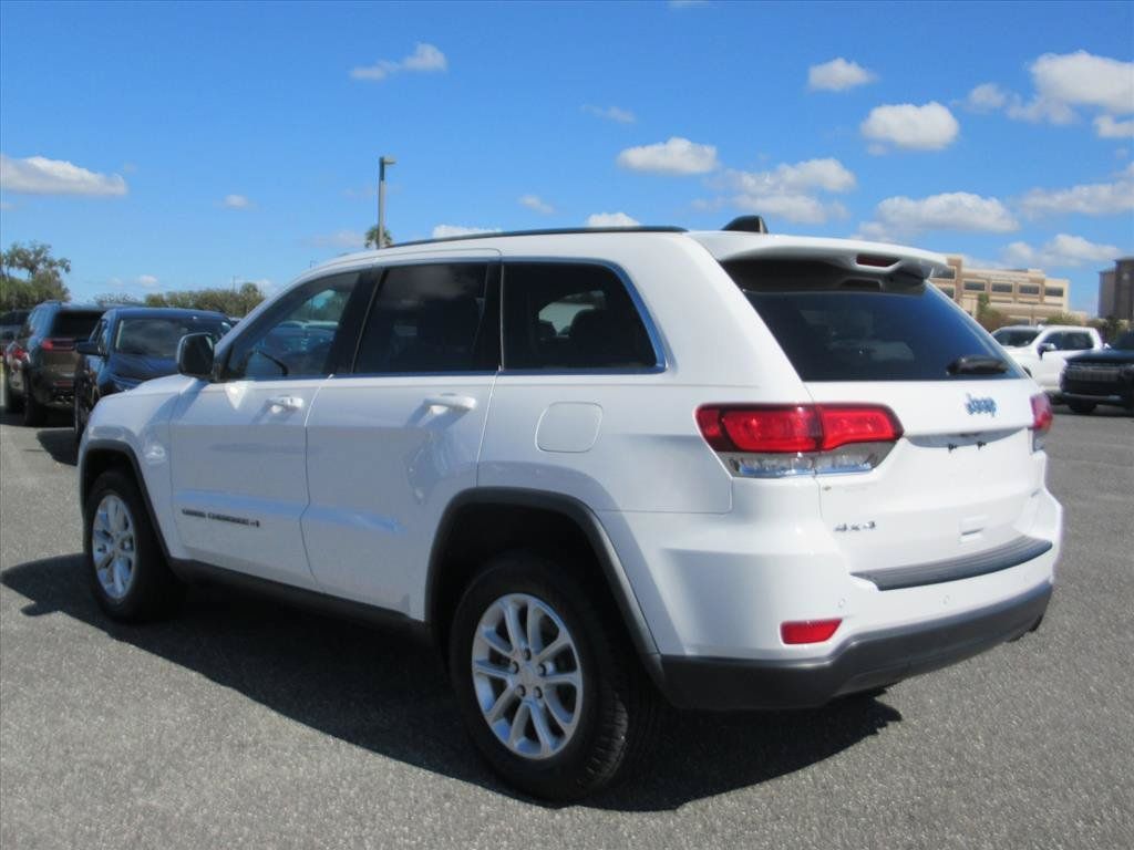 Used 2022 Jeep Grand Cherokee Laredo E AWD/4WD image 4