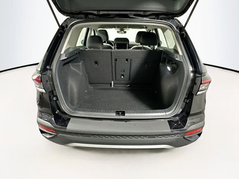 Used 2025 Volkswagen Taos S image 27