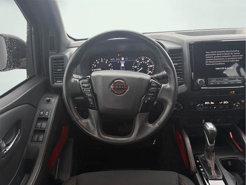 Used 2022 Nissan Frontier PRO-4X w/ Technology Package image 12