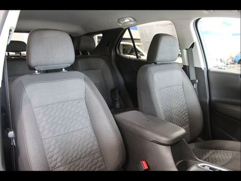 Used 2020 Chevrolet Equinox LT AWD/4WD image 24