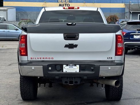 Used 2012 Chevrolet Silverado 2500 LTZ w/ LTZ Plus Package AWD/4WD image 7
