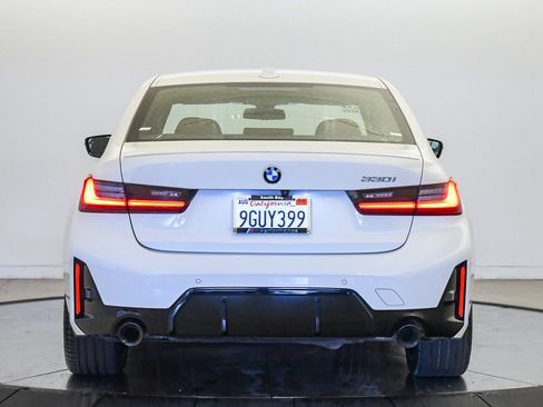 Used 2023 BMW 330i Sedan w/ M Sport Package RWD image 3