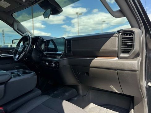Used 2022 GMC Sierra 1500 Elevation w/ LPO, Elevation Black Package AWD/4WD image 19