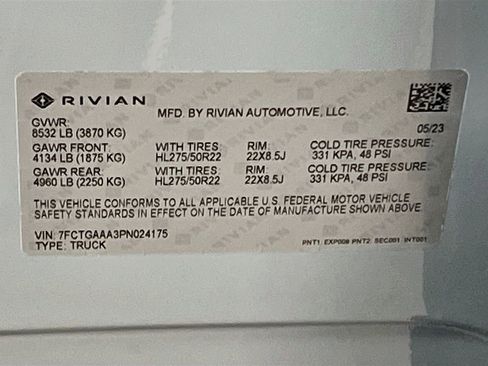 Used 2023 Rivian R1T Adventure AWD/4WD image 32