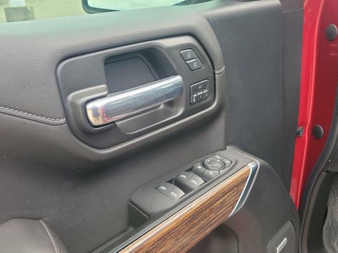 Used 2019 Chevrolet Silverado 1500 High Country w/ Technology Package AWD/4WD image 20