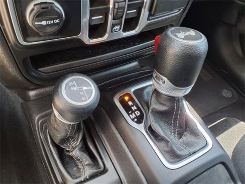 Used 2024 Jeep Wrangler Sport S image 19