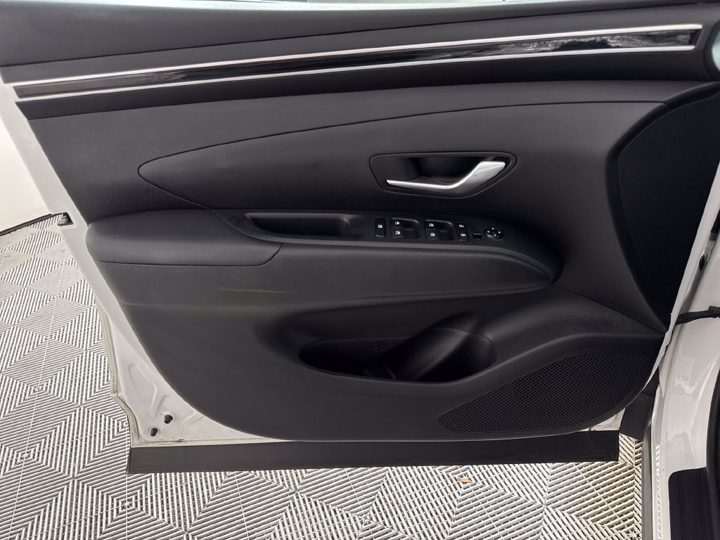 Certified 2023 Hyundai Tucson SEL AWD/4WD image 12