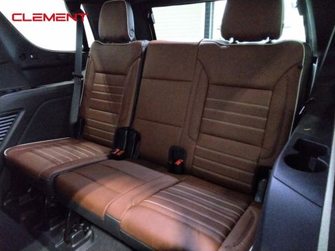 Used 2023 GMC Yukon Denali Ultimate image 35