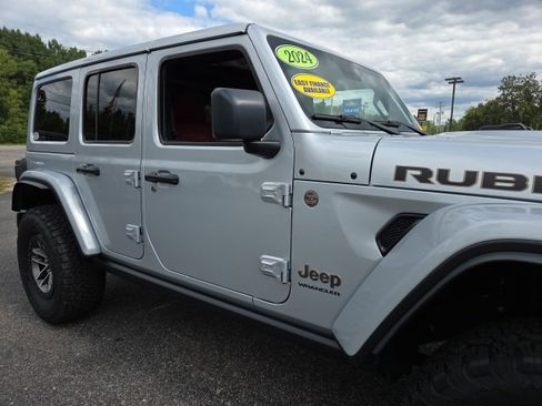 Used 2024 Jeep Wrangler Unlimited Rubicon 392 image 95