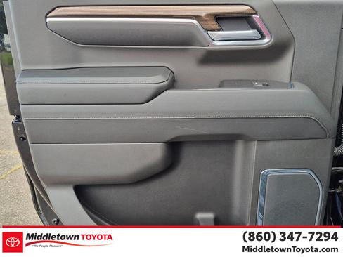 Used 2025 Chevrolet Silverado 1500 LT Trail Boss w/ LT Trail Boss Premium Package AWD/4WD image 29