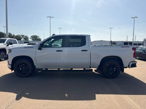 Used 2022 Chevrolet Silverado 1500 RST w/ Redline Edition AWD/4WD image 7