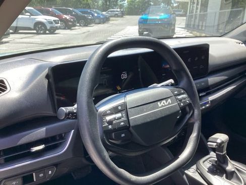 Used 2025 Kia K4 FWD image 22