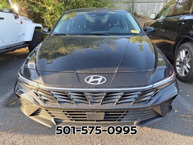 Used 2025 Hyundai Elantra SEL FWD image 6
