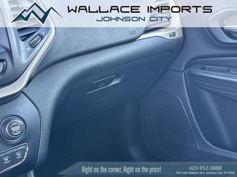 Used 2016 Jeep Cherokee Limited AWD/4WD image 20