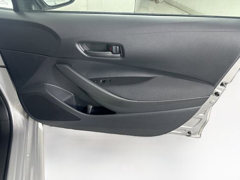 Used 2025 Toyota Corolla LE image 29