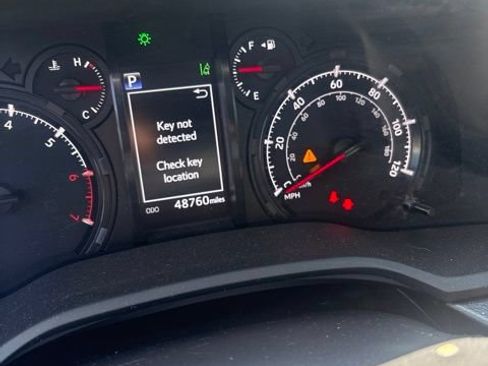 Used 2023 Toyota 4Runner SR5 AWD/4WD image 6