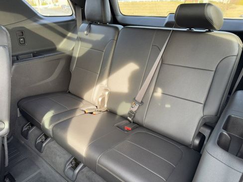 Certified 2022 Chevrolet Traverse Premier w/ LPO, Floor Liner Package image 26