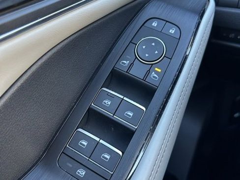 Used 2021 Nissan Rogue SL w/ Premium Package image 17