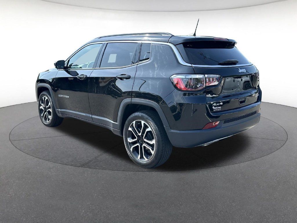 Certified 2023 Jeep Compass Limited AWD/4WD image 3