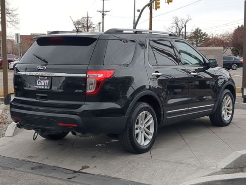 Used 2015 Ford Explorer XLT w/ Equipment Group 202B image 3